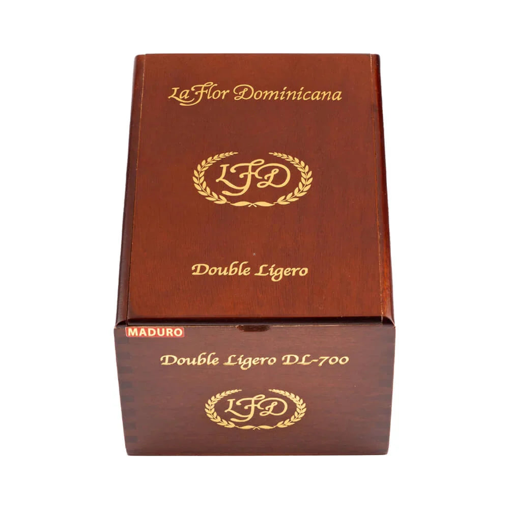 La Flor Dominicana Double Ligero 700 Maduro