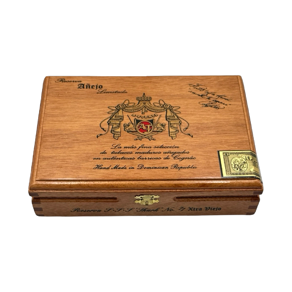 Arturo Fuente Anejo No.77 The Shark Closed Box