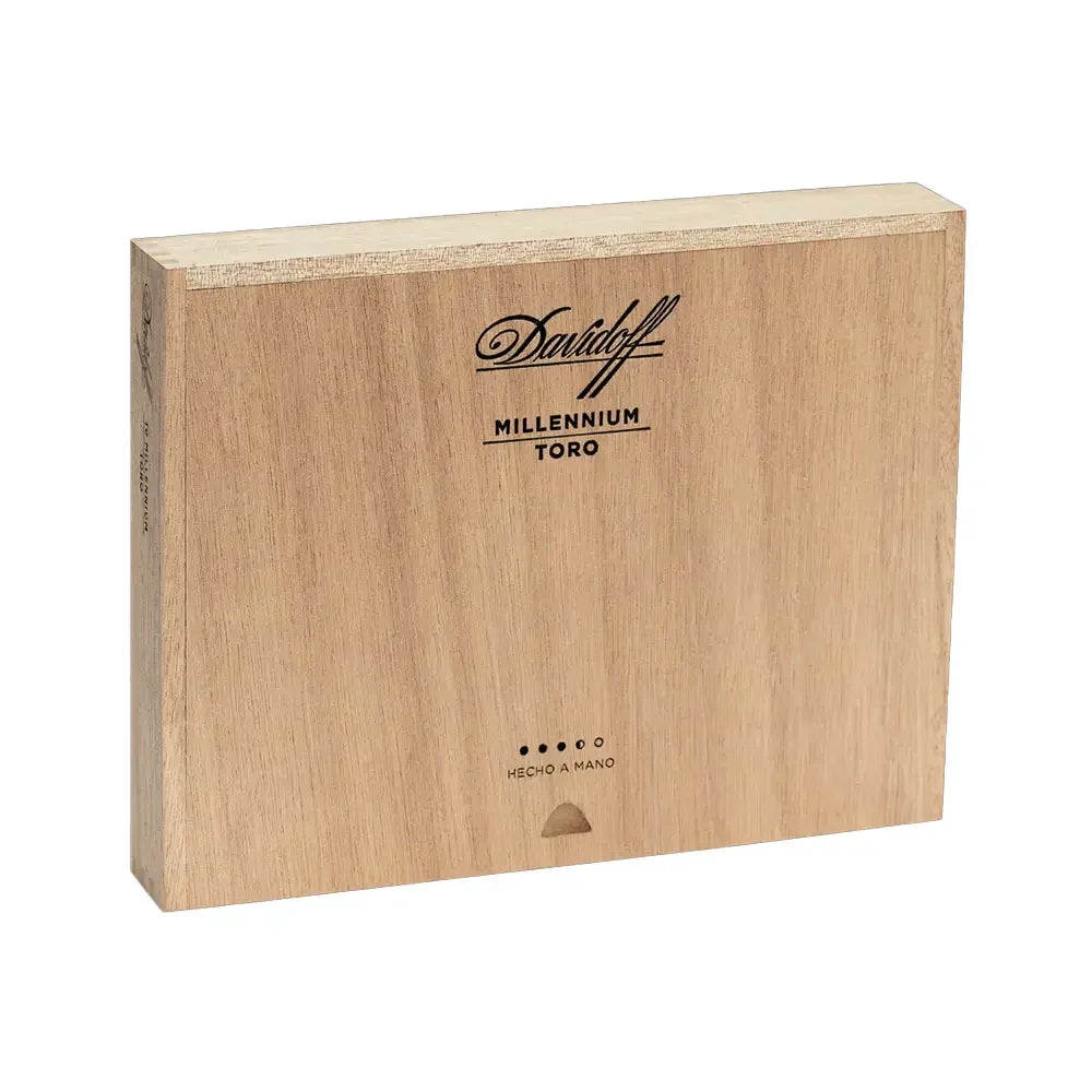 Davidoff Millennium Blend Series Toro Closed Box