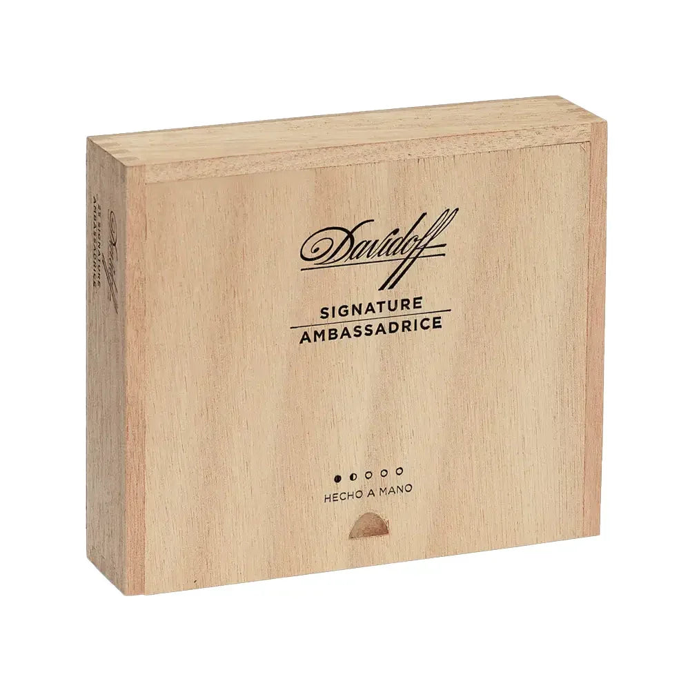 Davidoff Signature Series Ambassadrice Closed Box