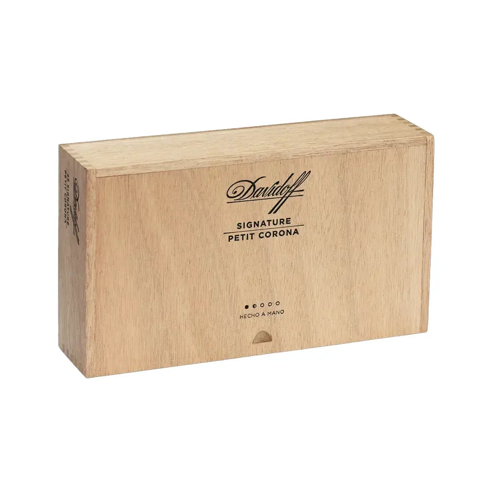 Davidoff Signature Series Petit Corona Closed Box