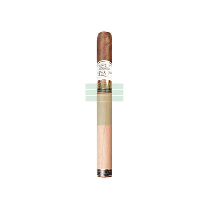 La Aurora 120th Aniversario Churchill single cigar