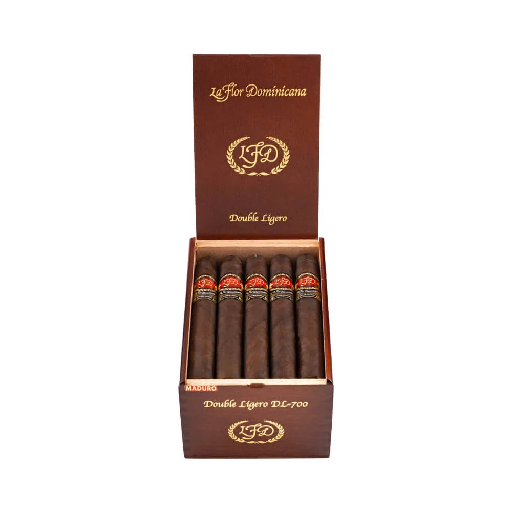 La Flor Dominicana Double Ligero 700