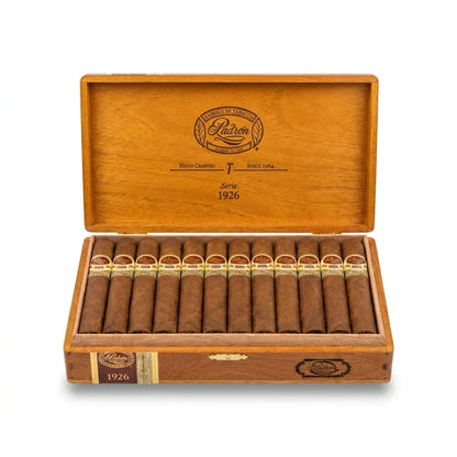 Padron 1926 Anniversary No.35 Natural open box
